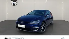 Blau Gebraucht 2020 VW e-Golf Kleinwagen | 15.980 € (Fairer Preis)