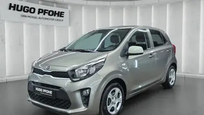 Używany Kia Picanto Attract 67 KM (49 kW) 2021 Srebrny Hatchback