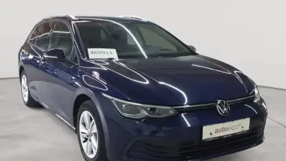 Gebraucht VW Golf VII Life 116 PS (85 kW) 2021 Atlantic blue metallic Kleinwagen