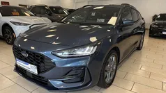 Blau Gebraucht 2022 Ford Focus ST-Line Kombi | 19.870 € (Guter Preis)