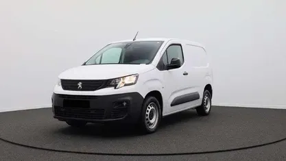 Weiß Gebraucht 2023 Peugeot Partner Van / Kleinbus | 22.440 € (Fairer Preis)