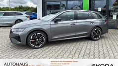 Grau Gebraucht 2024 Skoda Octavia RS Kombi | 38.670 € (Guter Preis)