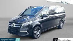 Obsidianschwarz metallic Gebraucht 2024 Mercedes V300 Avantgarde Edition Van / Kleinbus | 69.900 € (Superpreis)