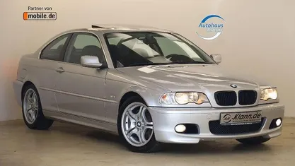 Silber Gebraucht 2000 BMW 330 M Sport Coupé | 15.499 €
