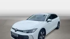 Weiß Gebraucht 2024 VW Passat Business Kombi | 31.444 € (Fairer Preis)