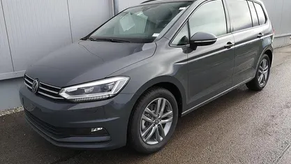 Oystersilber metallic Neu 2025 VW Touran Comfortline Van / Kleinbus | 35.240 € (Superpreis)