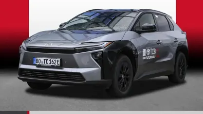 Gebraucht Toyota bZ4X Lounge 252 kW (343 PS) 2026 Grau SUV