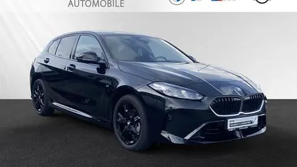Gebraucht BMW 120 M Sport 163 PS (119 kW) 2025 Saphirschwarz metallic Kleinwagen