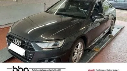 Usado Audi A4 Ambiente 204 HP (150 kW) 2022 Cinzento Sedan