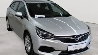 Używany Opel Astra Edition 105 KM (77 kW) 2020 Srebrny Kombi