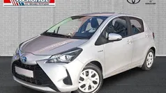 Ultra silver Gebraucht 2018 Toyota Yaris Hybrid Comfort Kleinwagen | 14.990 € (Fairer Preis)