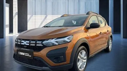 Gebraucht Dacia Sandero Essentiel 101 PS (74 kW) 2024 Orange Limousine