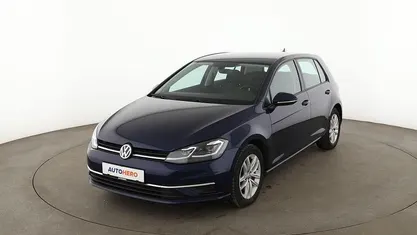 Gebraucht VW Golf VII Comfortline 150 PS (110 kW) 2019 Limousine