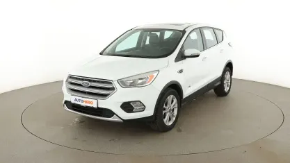 Gebraucht Ford Kuga Titanium 182 PS (133 kW) 2017 Weiß SUV