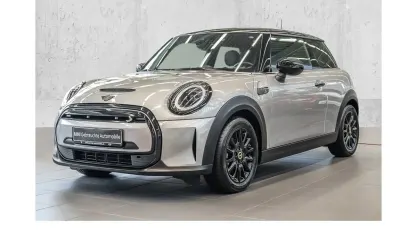 Gebraucht Mini Cooper SE 135 kW (184 PS) 2023 Weiß Kleinwagen