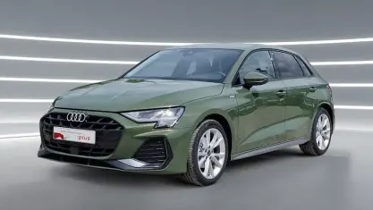 Gebraucht Audi A3 S-Line 116 PS (85 kW) 2025 Grün metallic Limousine