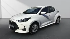 Weiss Gebraucht 2023 Toyota Yaris Comfort Kleinwagen | 14.990 € (Fairer Preis)