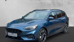 Chromablau metallic Gebraucht 2020 Ford Focus ST-Line X Limousine | 20.950 € (Fairer Preis)