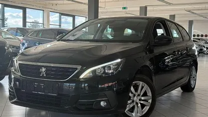 Gebraucht Peugeot 308 SW Active 131 PS (96 kW) 2019 Kombi