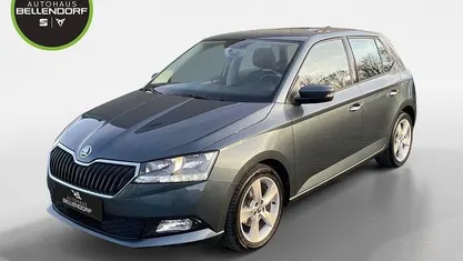 Grau Gebraucht 2021 Skoda Fabia Cool Plus Limousine | 14.940 € (Fairer Preis)
