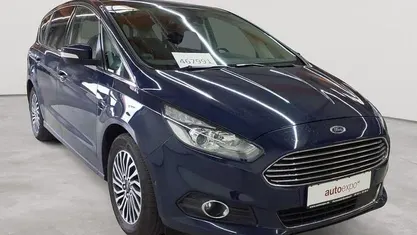 Gebraucht Ford S-MAX Titanium 190 PS (139 kW) 2019 Blazer blau Van / Kleinbus