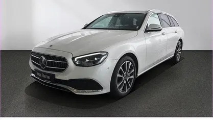 Gebraucht Mercedes E450 Avantgarde 367 PS (269 kW) 2023 Weiß Limousine