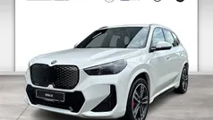 Alpinweiss iii Neu 2025 BMW iX1 M Sport SUV | 57.490 € (Fairer Preis)
