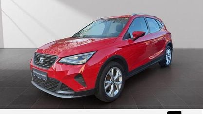 Używany Seat Arona FR 110 KM (80 kW) 2024 Czerwony SUV