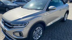 Ivory silver metallic Neu 2024 VW T-Roc SUV | 33.590 € (Superpreis)