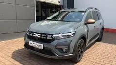 Grau Gebraucht 2023 Dacia Jogger Extreme Kombi | 21.198 € (Guter Preis)