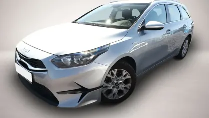 Gebraucht Kia Ceed Vision 120 PS (88 kW) 2024 Silber Kleinwagen