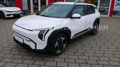 Schneeweiß (ud) Gebraucht 2024 Kia EV3 3 SUV | 37.580 € (Fairer Preis)