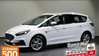 Weiß, frozen white Gebraucht 2023 Ford S-MAX Titanium Van / Kleinbus | 25.880 € (Fairer Preis)