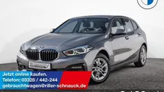 Skyscraper grau Gebraucht 2023 BMW 118 Sport Line Kleinwagen | 23.950 € (Guter Preis)