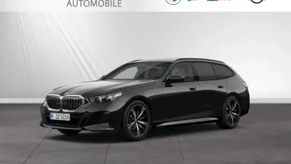 Gebraucht BMW 520 M Sport 197 PS (144 kW) 2025 Saphirschwarz metallic Kombi