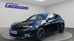 Lackierung schwarz perla nera/ Gebraucht 2023 Opel Astra Ultimate Limousine | 24.980 € (Fairer Preis)