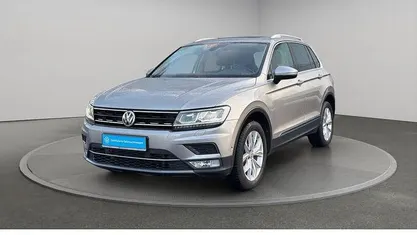 Silber Gebraucht 2016 VW Tiguan Highline SUV | 22.890 € (Guter Preis)