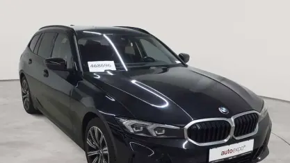 Gebraucht BMW 320 Sport Line 190 PS (139 kW) 2024 Saphirschwarz metallic Kombi