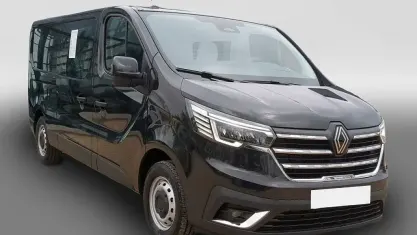 Usata Renault Trafic 170 CV (125 kW) 2025 Monovolume