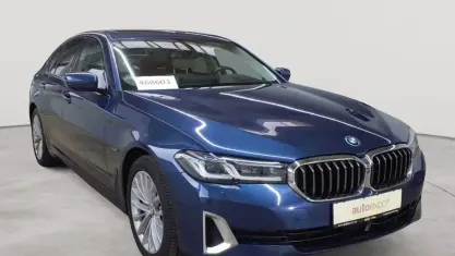 Gebraucht BMW 545e Luxury Line 286 PS (210 kW) 2022 Phytonicblau Limousine