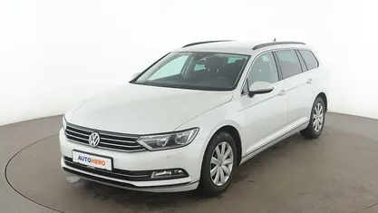 Weiß Gebraucht 2018 VW Passat Comfortline Kombi | 18.230 € (Fairer Preis)