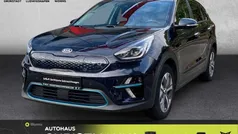 Blau Gebraucht 2020 Kia e-Niro Spirit SUV | 19.990 € (Fairer Preis)