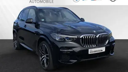 Gebraucht BMW X5 M Sport 298 PS (219 kW) 2023 Black sapphire SUV