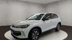 Pure white Gebraucht 2024 VW Tiguan Life SUV | 41.900 € (Fairer Preis)