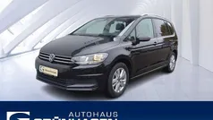 Gebraucht 2024 VW Touran Comfortline Van / Kleinbus | 33.980 € (Fairer Preis)