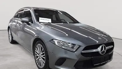 Gebraucht Mercedes A200 Progressive 150 PS (110 kW) 2021 Mountaingrau metallic Kombi