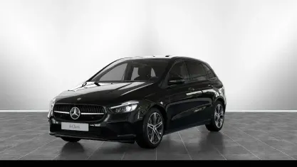 Gebraucht Mercedes B220 Night 190 PS (139 kW) 2025 Kosmosschwarz metallic Kleinwagen