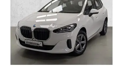 Używany BMW 220 Luxury Line 184 KM (135 kW) 2025 Biały Kombi