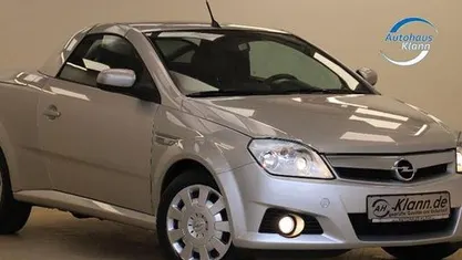 Silber Gebraucht 2005 Opel Tigra Enjoy Cabrio | 7.749 €
