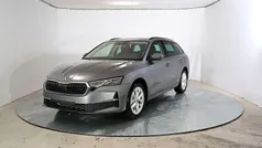 Gebraucht 2025 Skoda Octavia Selection Kombi | 33.590 € (Fairer Preis)